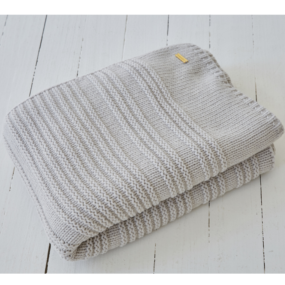 Decke / Plaid „Big Seaweed“, Peter Dahlenburg, Merino, ecru